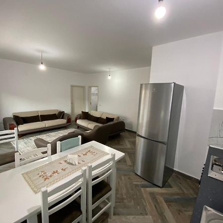 Daily Apartment Tiranë Ngoại thất bức ảnh